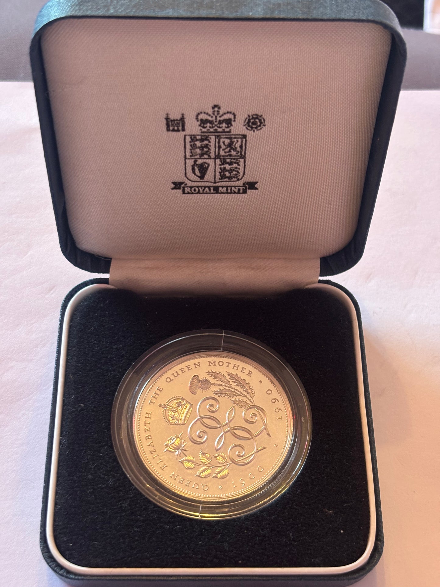 UK 1990 90TH BIRTHDAY SILVER PROOF COIN, THE QUEEN MOTHER, 0.925 SILVER, MINT CONDITION